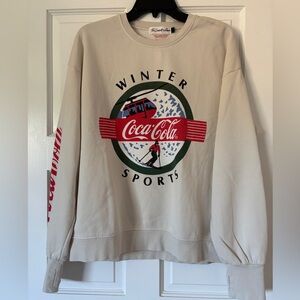 NWOT The Laundry Room Coca Cola Winter Sports Beige Sweatshirt, size M